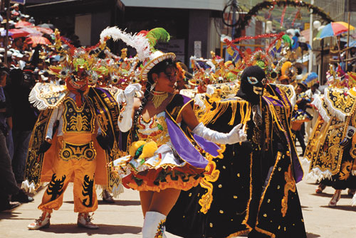 ペルーのプーノで「カンデラリア祭」(Fiesta de la Candelaria) が始まる