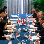 北京のアジア太平洋経済協力会議、安倍晋三首相とペルー大統領首脳会談